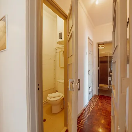 Santa Catarina Flat 2bd With Balcony By Vacationy *