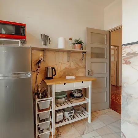 Santa Catarina Flat 2bd With Balcony By Vacationy *