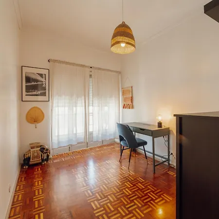 Santa Catarina Flat 2bd With Balcony By Vacationy Appartamento Oporto