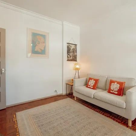 Santa Catarina Flat 2bd With Balcony By Vacationy